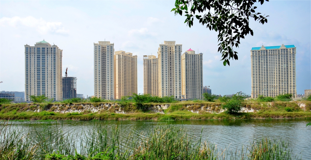 2 Bhk Apartment for sale at Hiranandani Upscale , Pine wood, Egattur, OMR